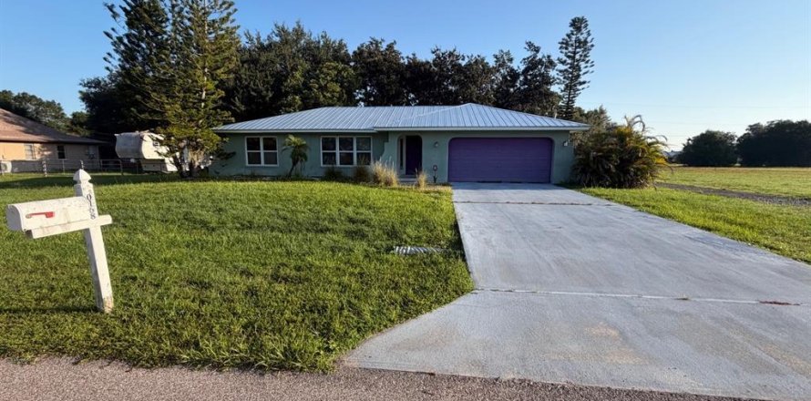 Villa ou maison à Punta Gorda, Floride 2 chambres, 127.28 m2 № 2313247