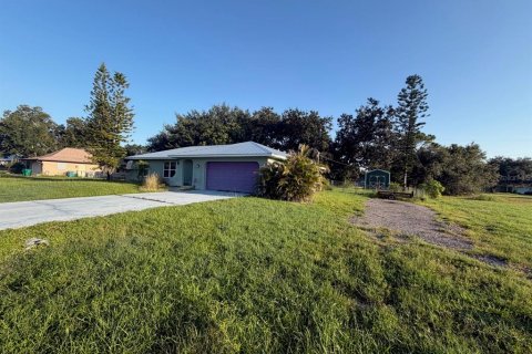 Villa ou maison à vendre à Punta Gorda, Floride: 2 chambres, 127.28 m2 № 2313247 - photo 2