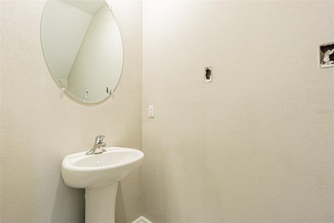 Townhouse in Ruskin, Florida 3 bedrooms, 166.85 sq.m. № 2203787 - photo 17