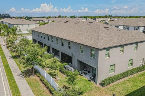 Townhouse in Ruskin, Florida 3 bedrooms, 166.85 sq.m. № 2203787 - photo 6