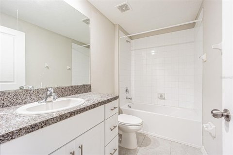 Townhouse in Ruskin, Florida 3 bedrooms, 166.85 sq.m. № 2203787 - photo 26