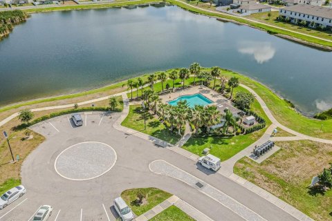Townhouse in Ruskin, Florida 3 bedrooms, 166.85 sq.m. № 2203787 - photo 12