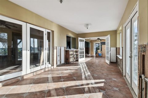 House in Clearwater, Florida 3 bedrooms, 178.84 sq.m. № 1554974 - photo 12