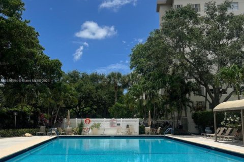 Condo in Pompano Beach, Florida, 3 bedrooms  № 1925459 - photo 17