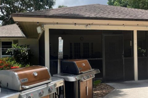 Condo in Pompano Beach, Florida, 3 bedrooms  № 1925459 - photo 27