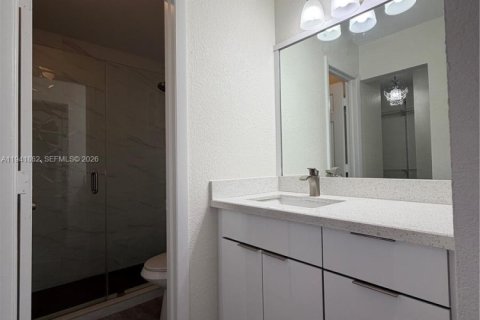 Copropriété à louer à Hialeah Gardens, Floride: 2 chambres, 102.19 m2 № 1998663 - photo 11