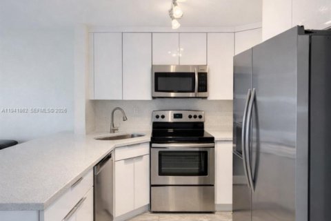 Condo à Hialeah Gardens, Floride, 2 chambres  № 1998663