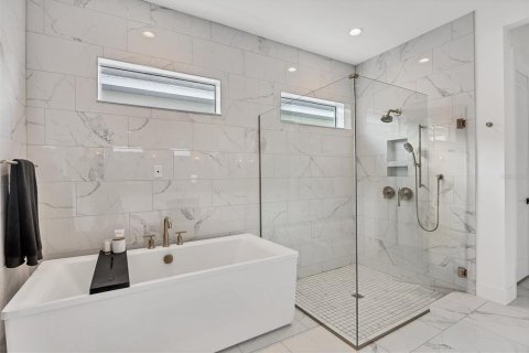 Casa en venta en Lakewood Ranch, Florida, 3 dormitorios, 289.3 m2 № 2217922 - foto 26