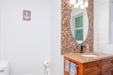 Commercial property in Clearwater, Florida 4 bedrooms, 132.2 sq.m. № 2101794 - photo 17