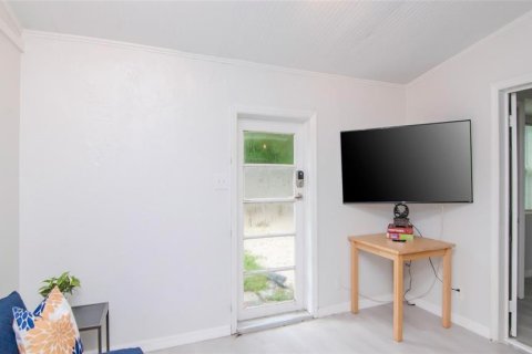 Commercial property in Clearwater, Florida 4 bedrooms, 132.2 sq.m. № 2101794 - photo 28