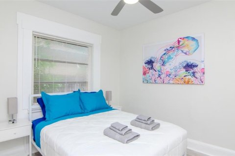 Commercial property in Clearwater, Florida 4 bedrooms, 132.2 sq.m. № 2101794 - photo 14