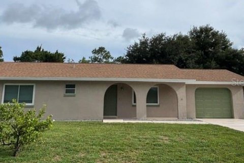 House in Palm Coast, Florida 2 bedrooms, 96.71 sq.m. № 2380960