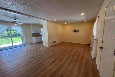 House in Palm Coast, Florida 2 bedrooms, 96.71 sq.m. № 2380960 - photo 3