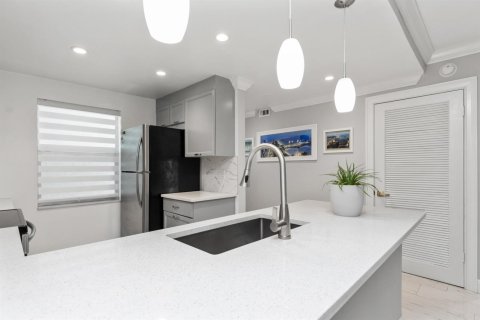 Copropriété à vendre à Boca Raton, Floride: 2 chambres, 88.72 m2 № 2193417 - photo 5
