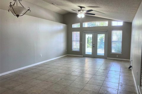 Villa ou maison à louer à Orlando, Floride: 3 chambres, 123.93 m2 № 2431908 - photo 3