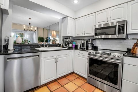 Condo in Bradenton, Florida, 3 bedrooms  № 1635922 - photo 13
