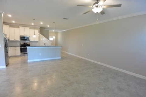 Townhouse in Lutz, Florida 3 bedrooms, 215.44 sq.m. № 1906473 - photo 5