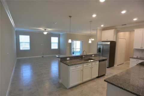 Townhouse in Lutz, Florida 3 bedrooms, 215.44 sq.m. № 1906473 - photo 6