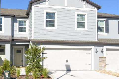 Townhouse in Lutz, Florida 3 bedrooms, 215.44 sq.m. № 1906473 - photo 1