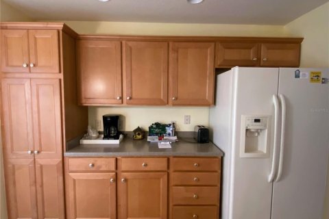 House in The Villages, Florida 3 bedrooms, 140.47 sq.m. № 1543626 - photo 7