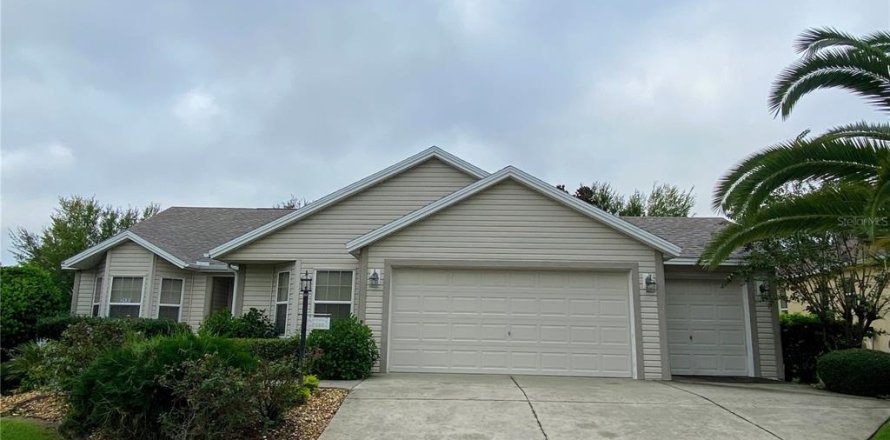 House in The Villages, Florida 3 bedrooms, 140.47 sq.m. № 1543626