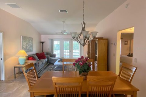 House in The Villages, Florida 3 bedrooms, 140.47 sq.m. № 1543626 - photo 8