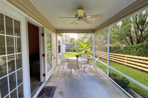 House in The Villages, Florida 3 bedrooms, 140.47 sq.m. № 1543626 - photo 15