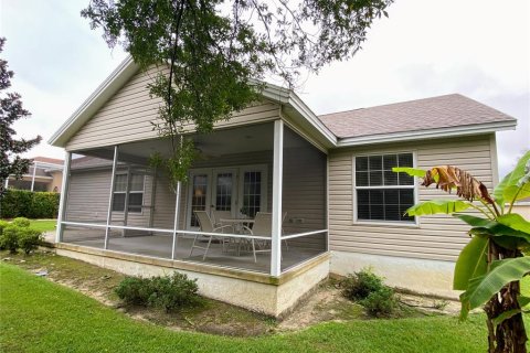 House in The Villages, Florida 3 bedrooms, 140.47 sq.m. № 1543626 - photo 3