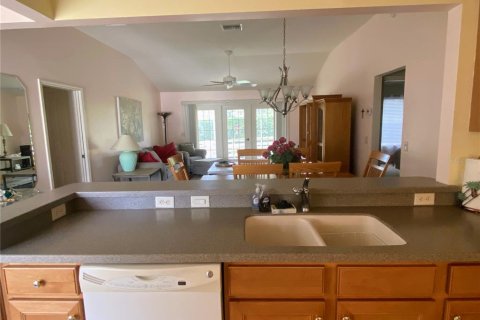 House in The Villages, Florida 3 bedrooms, 140.47 sq.m. № 1543626 - photo 5