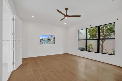 Снять в аренду виллу или дом в Бока-Ратон, Флорида 5 спален, 458.19м2, № 2034150 - фото 11