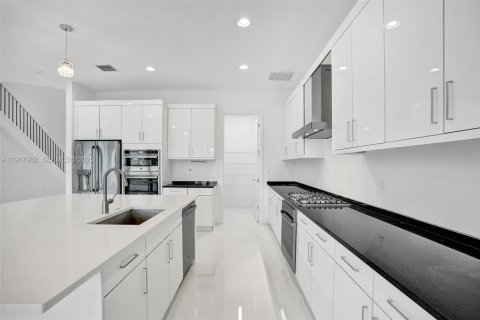 Снять в аренду виллу или дом в Бока-Ратон, Флорида 5 спален, 458.19м2, № 2034150 - фото 26