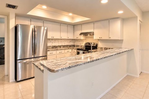 House in Sarasota, Florida 3 bedrooms, 197.7 sq.m. № 2393422 - photo 6