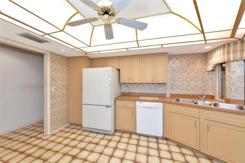 Villa ou maison à vendre à Sarasota, Floride: 3 chambres, 229 m2 № 2406594 - photo 12