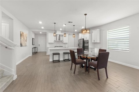 Купить виллу или дом в Локсахатчи-Гроувс, Флорида 5 спален, 309.55м2, № 1987924 - фото 11