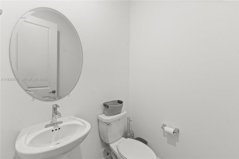 Купить виллу или дом в Локсахатчи-Гроувс, Флорида 5 спален, 309.55м2, № 1987924 - фото 16