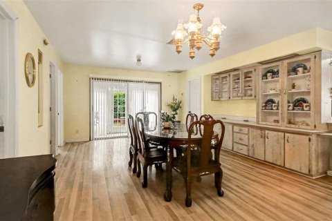 House in Summerfield, Florida 3 bedrooms, 168.25 sq.m. № 2198367 - photo 7