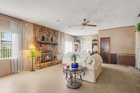 House in Summerfield, Florida 3 bedrooms, 168.25 sq.m. № 2198367 - photo 4