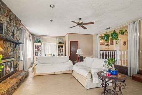 House in Summerfield, Florida 3 bedrooms, 168.25 sq.m. № 2198367 - photo 3