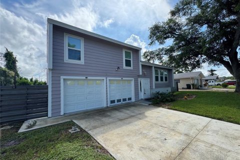 Casa en alquiler en Venice, Florida, 3 dormitorios, 135.36 m2 № 1831408 - foto 2