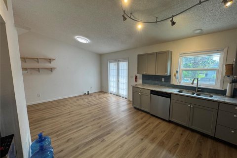 Casa en alquiler en Venice, Florida, 3 dormitorios, 135.36 m2 № 1831408 - foto 5