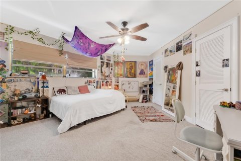 House in Coral Gables, Florida 4 bedrooms, 249.35 sq.m. № 1728621 - photo 19