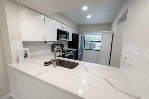 Copropriété à louer à Orlando, Floride: 2 chambres, 84.91 m2 № 2399241 - photo 4