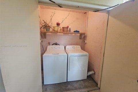Copropriété à louer à Miami, Floride: 3 chambres, 102.38 m2 № 2060345 - photo 10