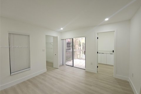 Copropriété à louer à Miami, Floride: 3 chambres, 102.38 m2 № 2060345 - photo 8