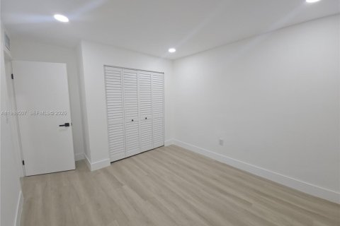 Copropriété à louer à Miami, Floride: 3 chambres, 102.38 m2 № 2060345 - photo 14