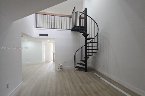 Copropriété à louer à Miami, Floride: 3 chambres, 102.38 m2 № 2060345 - photo 5