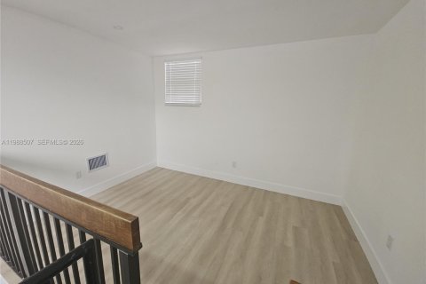 Copropriété à louer à Miami, Floride: 3 chambres, 102.38 m2 № 2060345 - photo 19
