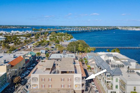 Condominio en Stuart, Florida, 2 dormitorios  № 2089494