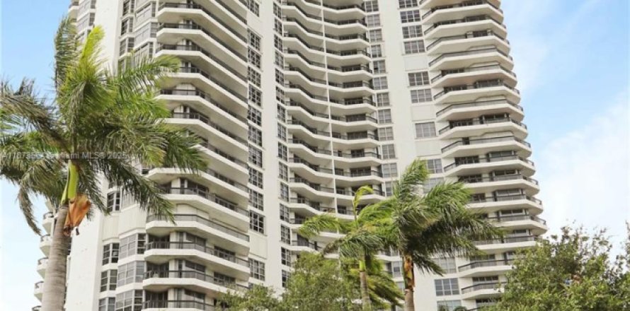 Condo à Aventura, Floride, 2 chambres № 1926880
