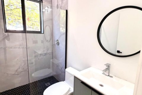 House in Miami, Florida 3 bedrooms № 2074894 - photo 16